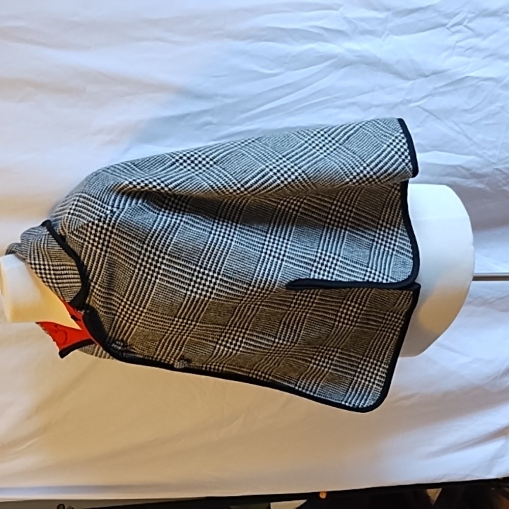 Reversible Cape - image 4